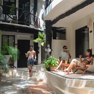 https://siesta-fiesta-hotel.allrivieramayahotels.com