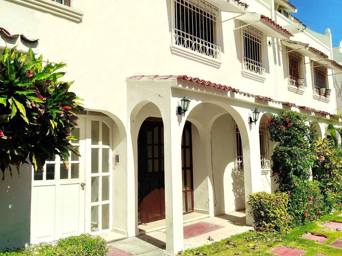 Bed and Breakfast Casa Blanca Boutique & Organic Cancún Frühstückspension